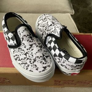 Vans custom checkered skulls brand new